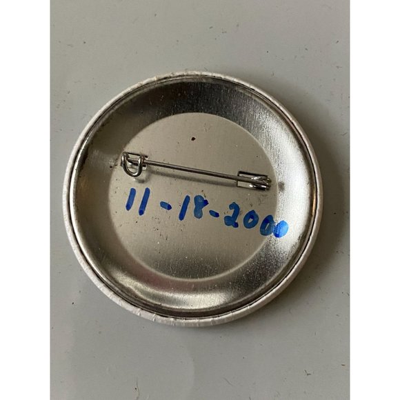 Vintage  OPEN HYDRANTS COST LIVES City Of Chicago-Daley Mayor promo pinback - Picture 3 of 3